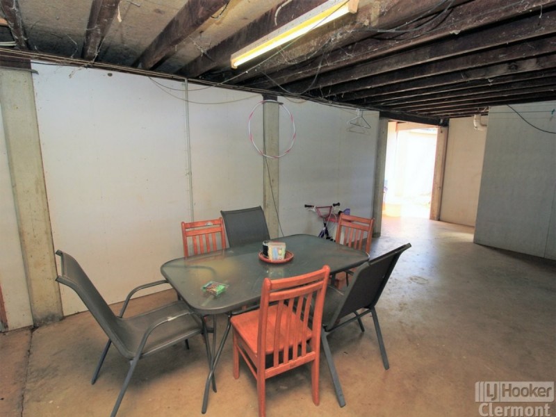 18 Box Street, Clermont QLD 4721