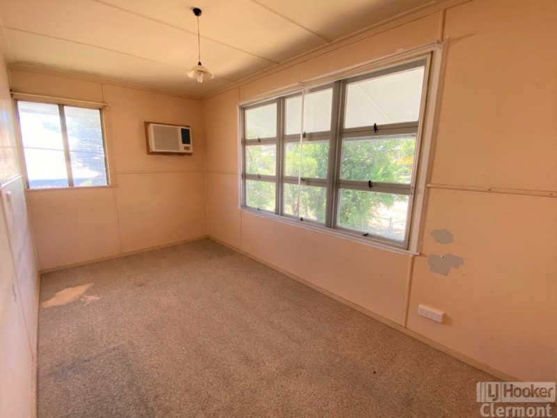 54 Monash Street, Clermont QLD 4721