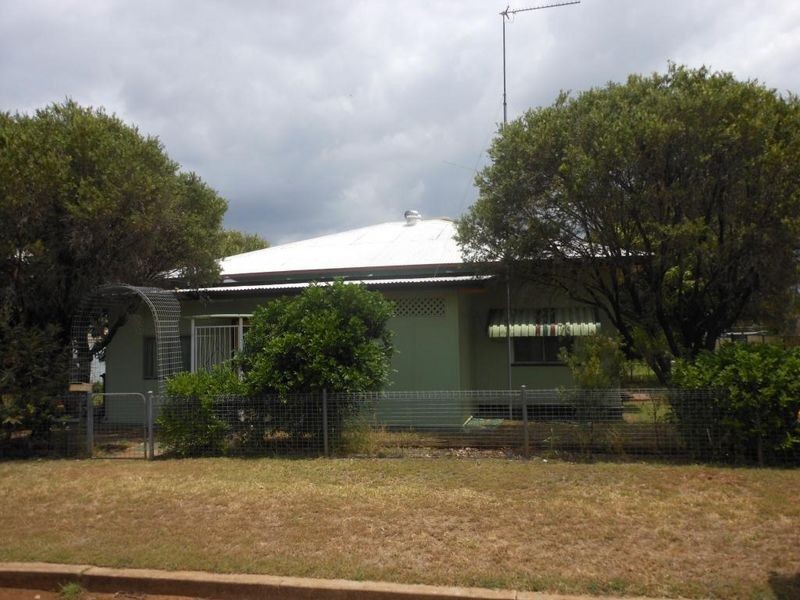 82 Herschel Street, Clermont QLD 4721