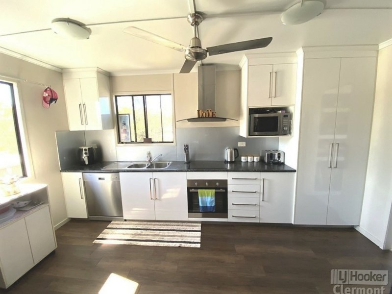 11 East Lane, Clermont QLD 4721