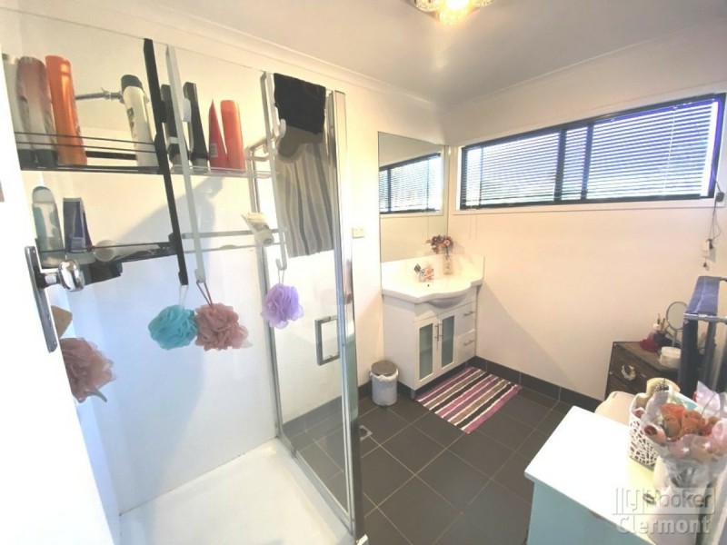 11 East Lane, Clermont QLD 4721