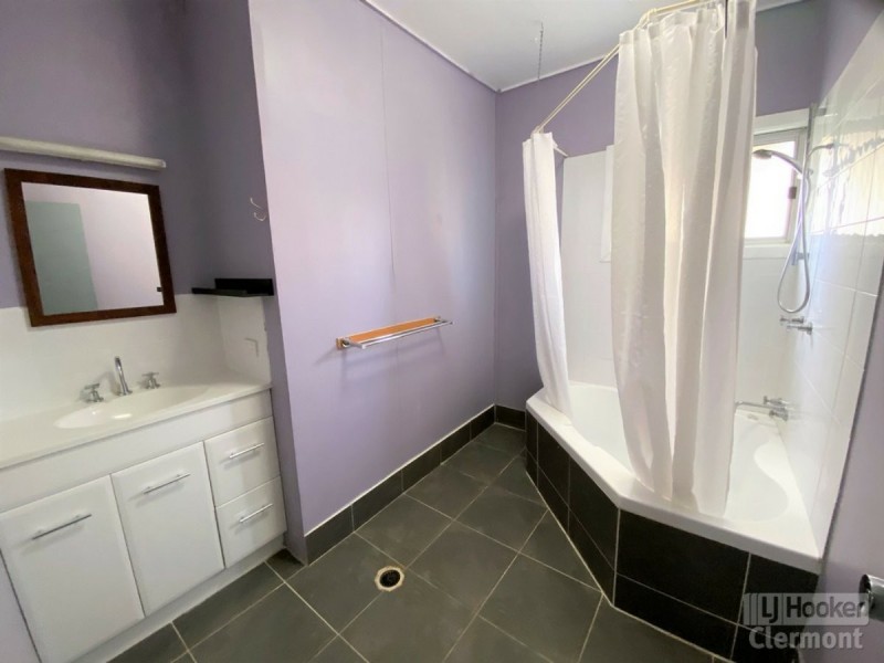 65 Box Street, Clermont QLD 4721