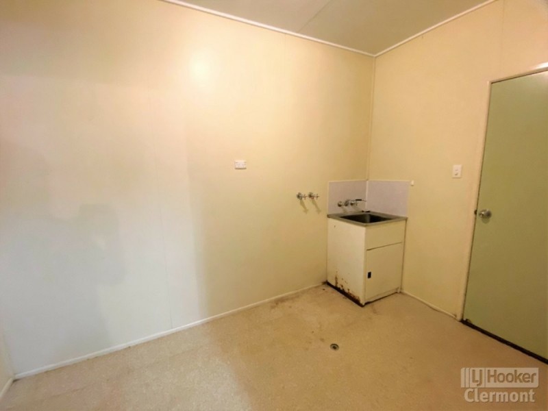 65 Box Street, Clermont QLD 4721