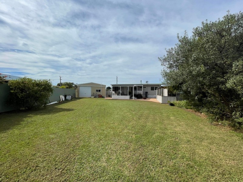 1 Carina Crescent, Clermont QLD 4721