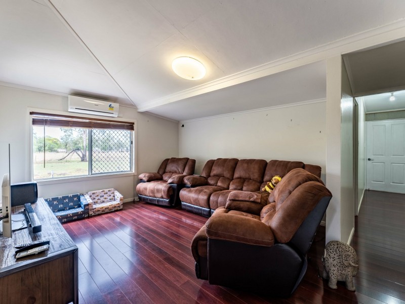 60 Edge Street, Clermont QLD 4721