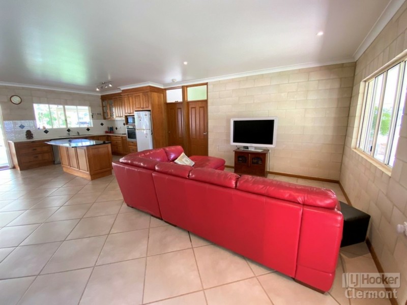 109 Racecourse Road, Clermont QLD 4721