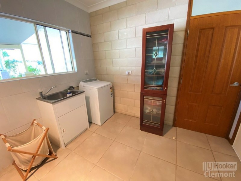 109 Racecourse Road, Clermont QLD 4721