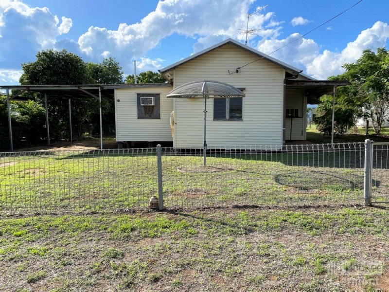 24 Beatty Street, Clermont QLD 4721
