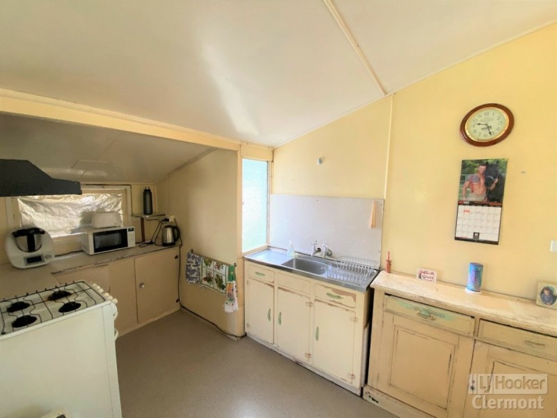 22 Beatty Street, Clermont QLD 4721