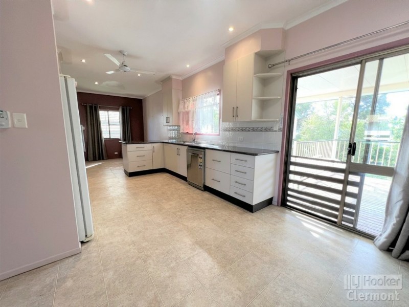 5 Lester Court, Clermont QLD 4721