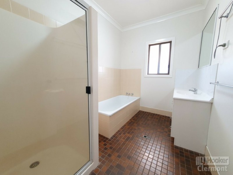 6 Derrett Court, Clermont QLD 4721