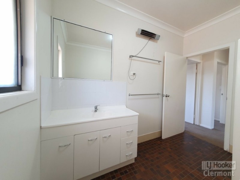 6 Derrett Court, Clermont QLD 4721