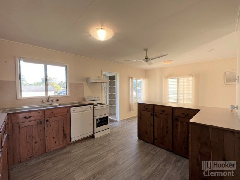 27 Douglass Street, Clermont QLD 4721