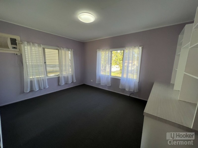 27 Douglass Street, Clermont QLD 4721