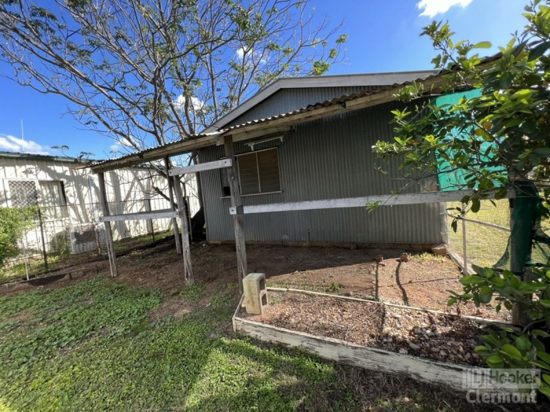 27 Douglass Street, Clermont QLD 4721