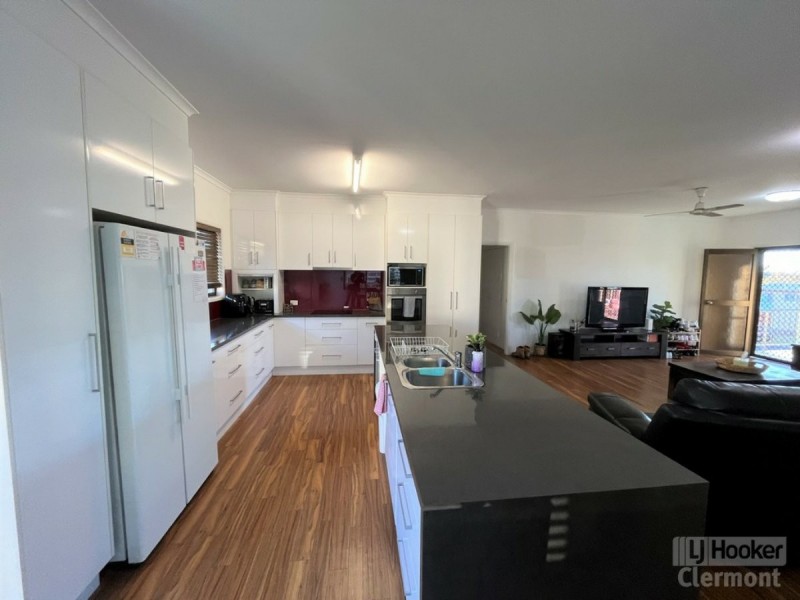 11 Palmer Court, Clermont QLD 4721