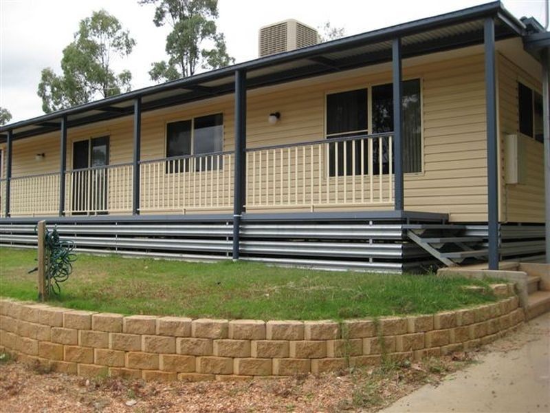 27 Blair Street, Clermont QLD 4721