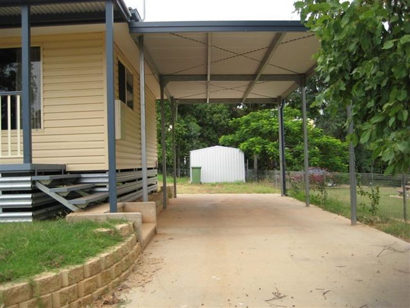 27 Blair Street, Clermont QLD 4721