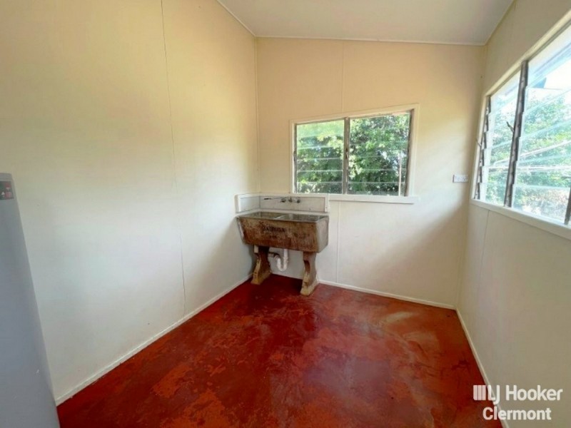 2 Francis Street, Clermont QLD 4721