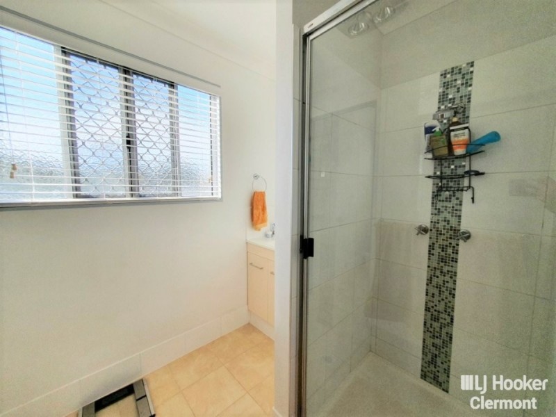 11 Tropic Street, Clermont QLD 4721