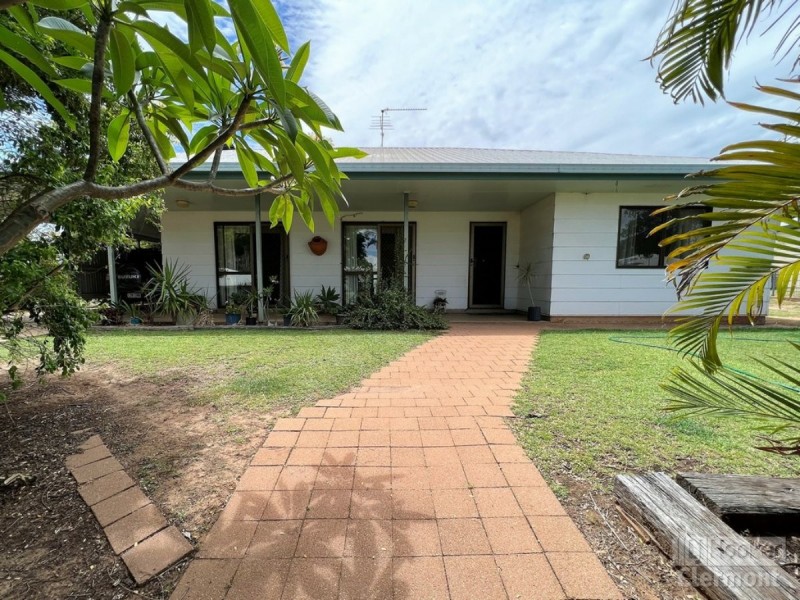 11 Carina Crescent, Clermont QLD 4721