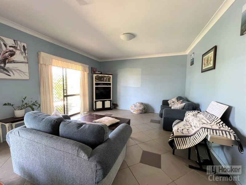 11 Carina Crescent, Clermont QLD 4721