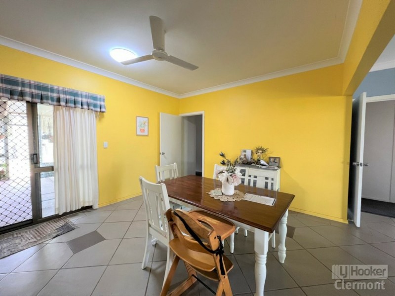 11 Carina Crescent, Clermont QLD 4721