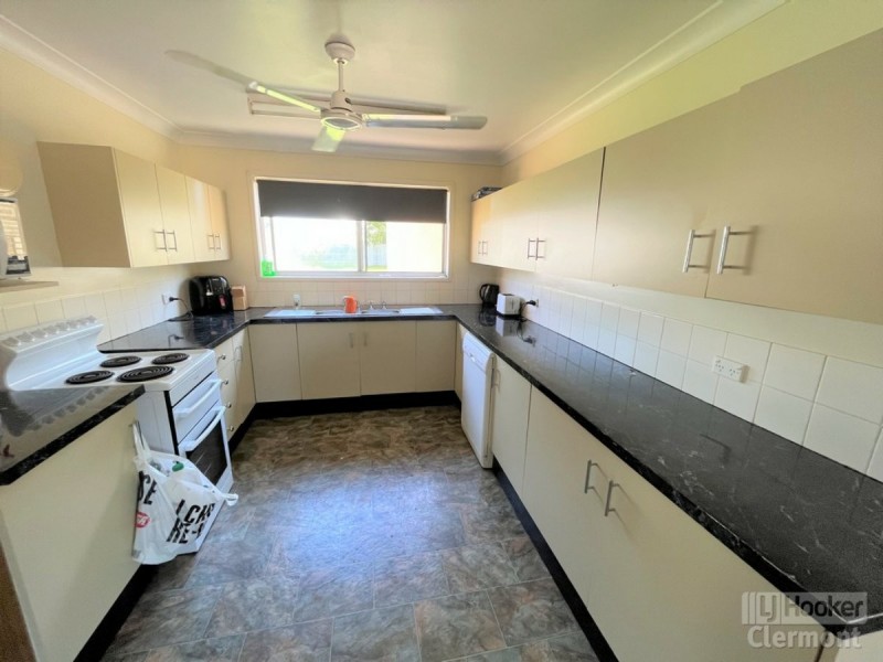 31 Douglass Street, Clermont QLD 4721