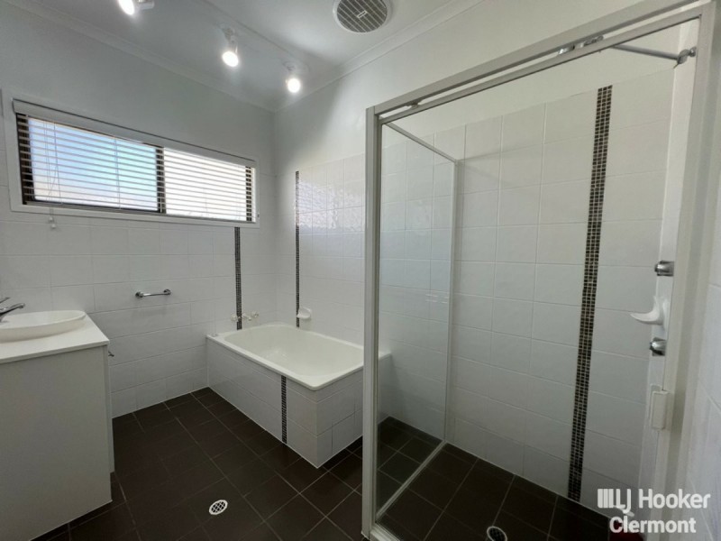 63 Carina Crescent, Clermont QLD 4721