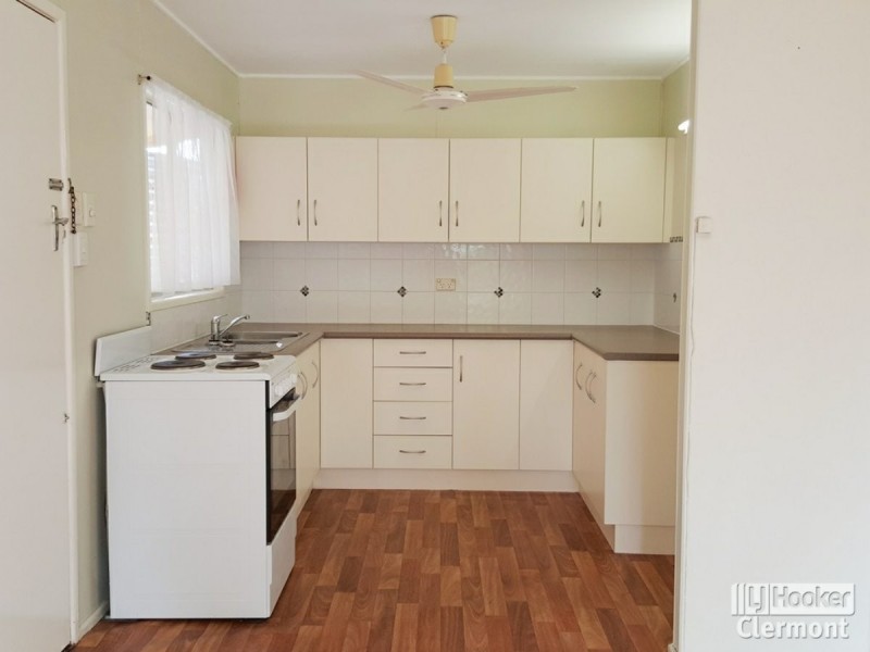 Unit 1, 2 & 3/16 Kitchener Street, Clermont QLD 4721