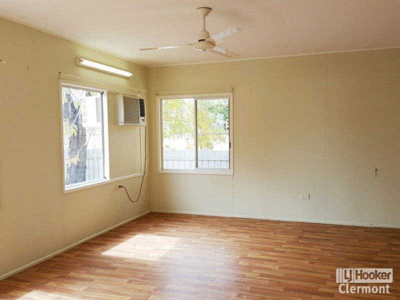 Unit 1, 2 & 3/16 Kitchener Street, Clermont QLD 4721