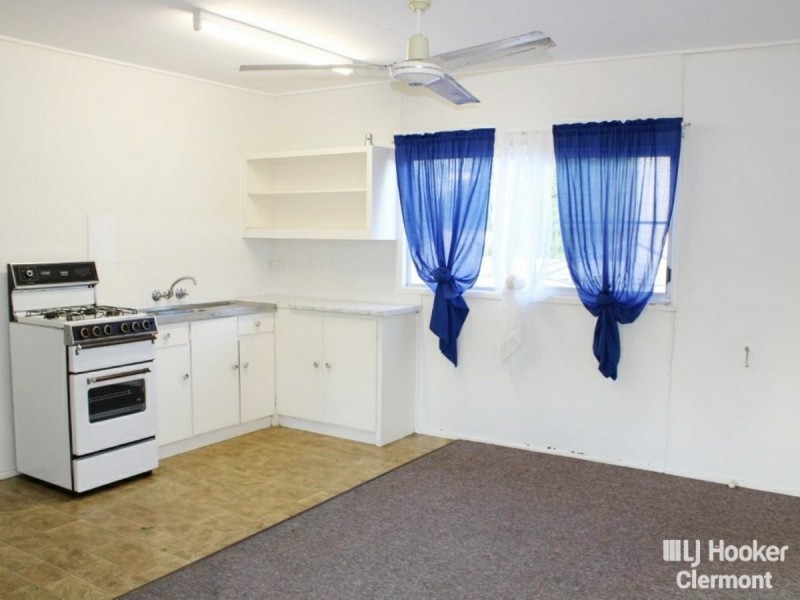 Unit 1, 2 & 3/16 Kitchener Street, Clermont QLD 4721