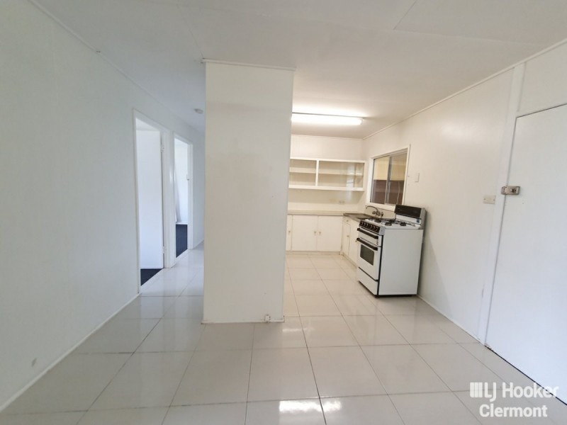 Unit 1, 2 & 3/16 Kitchener Street, Clermont QLD 4721