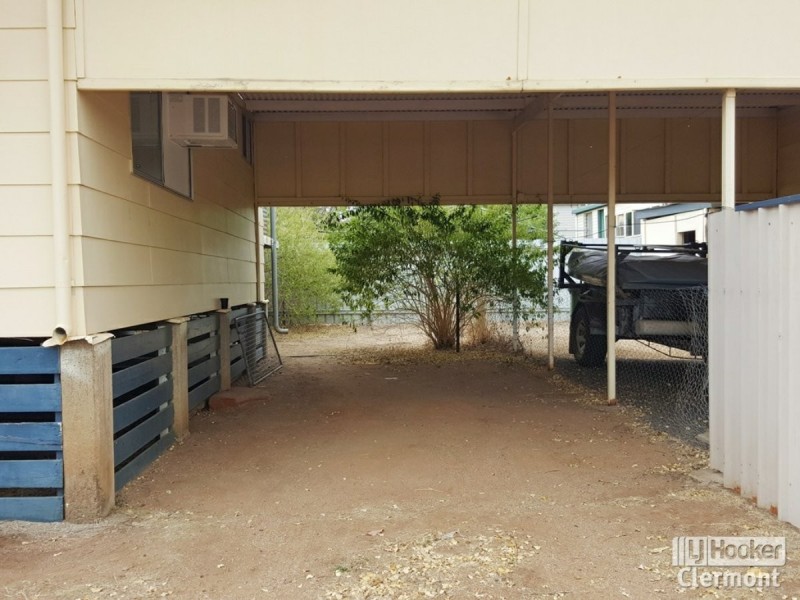 Unit 1, 2 & 3/16 Kitchener Street, Clermont QLD 4721