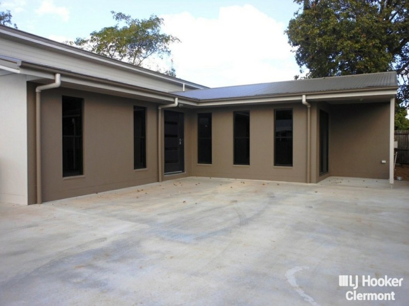 25 Jellicoe Street, Clermont QLD 4721