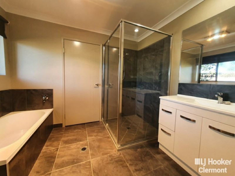 25 Jellicoe Street, Clermont QLD 4721