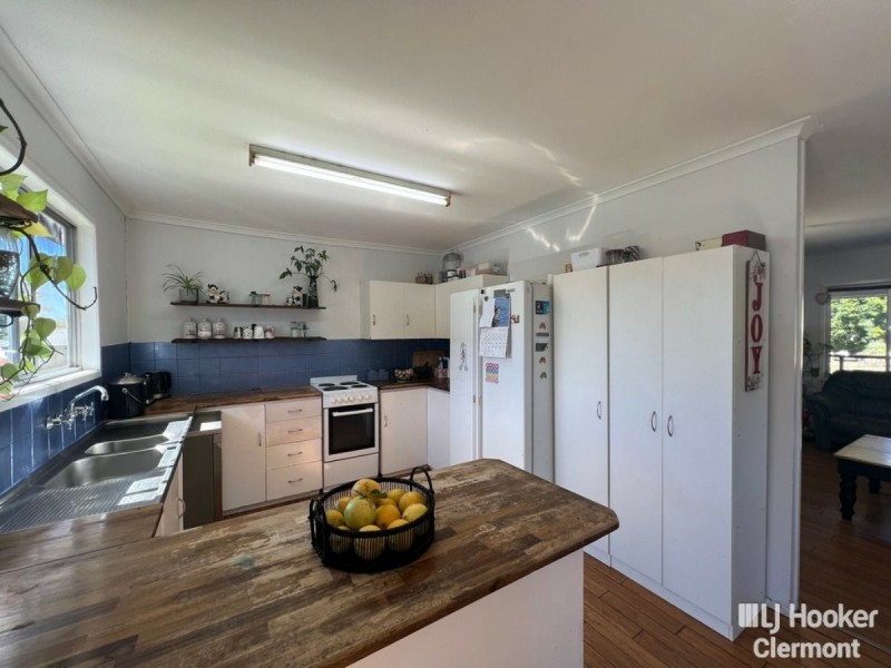 14 Douglass Street, Clermont QLD 4721
