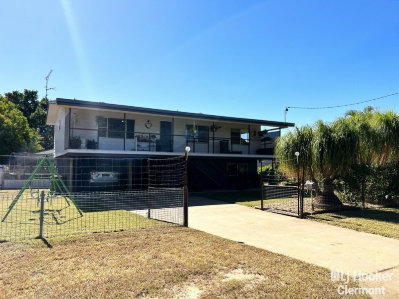 14 Douglass Street, Clermont QLD 4721