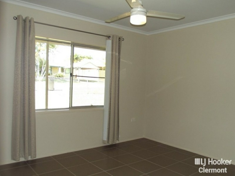 8 Blamey Street, Clermont QLD 4721