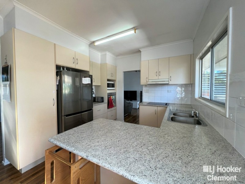 14 Collins Street, Clermont QLD 4721