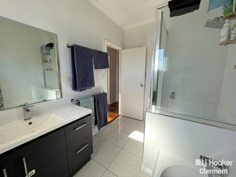 14 Collins Street, Clermont QLD 4721