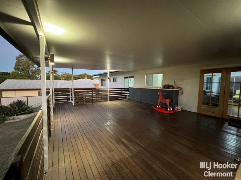 14 Collins Street, Clermont QLD 4721