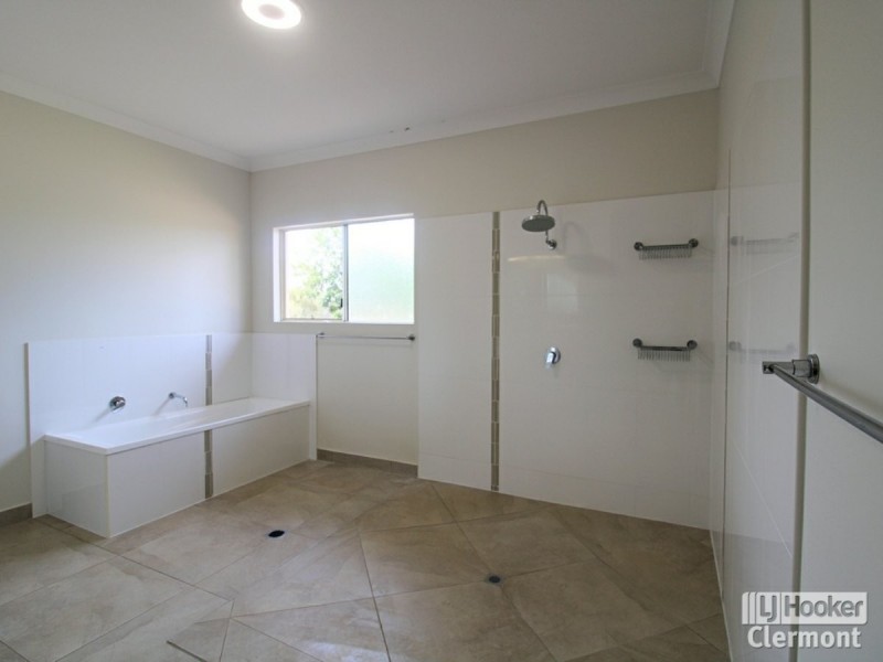 15 Appos Road, Clermont QLD 4721