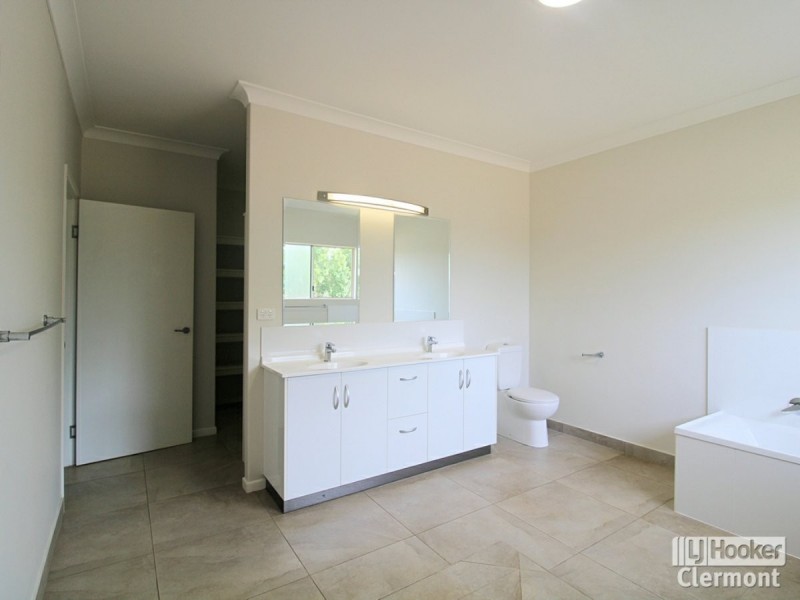 15 Appos Road, Clermont QLD 4721