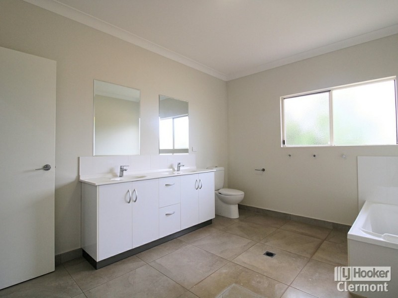15 Appos Road, Clermont QLD 4721
