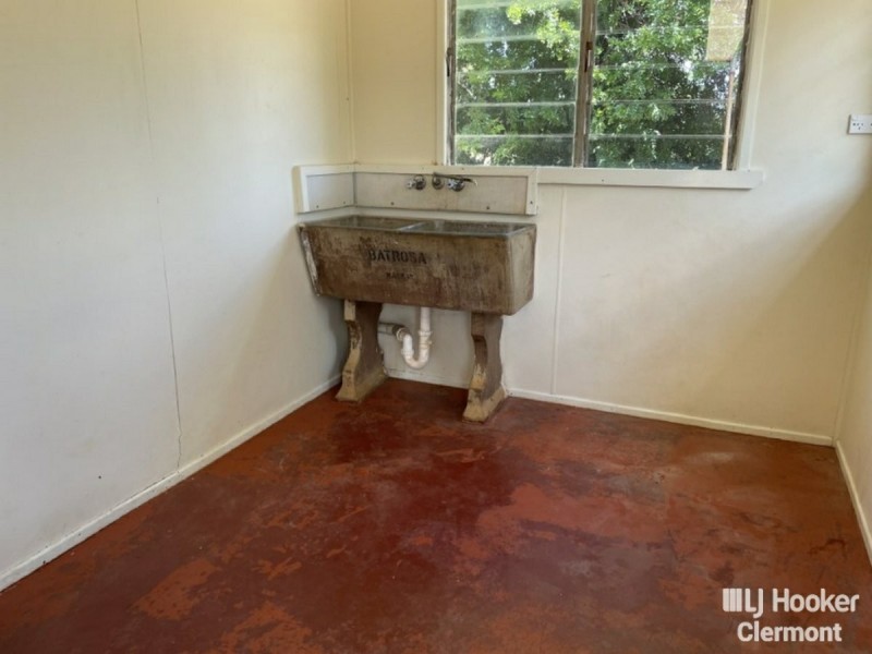 2 Francis Street, Clermont QLD 4721