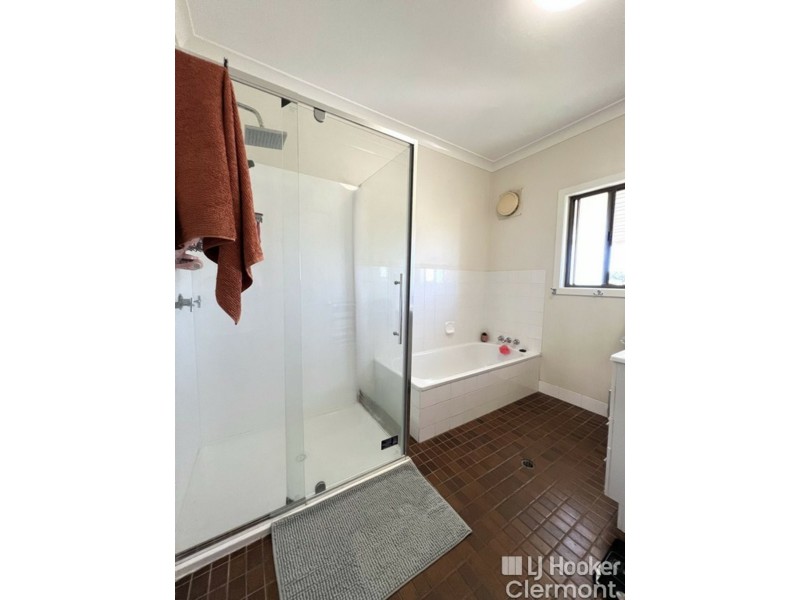 35 Blair Street, Clermont QLD 4721
