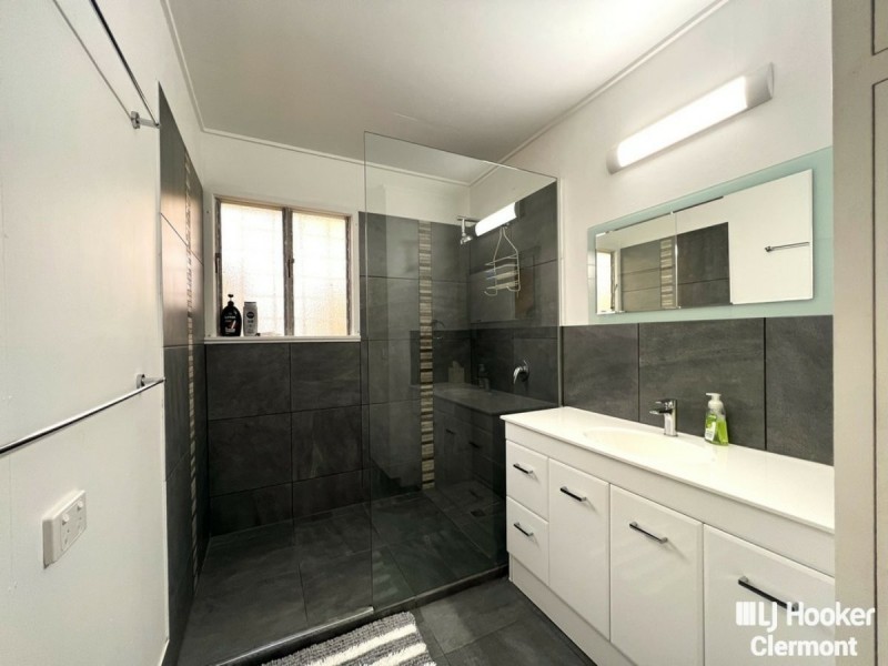 39 Haig Street, Clermont QLD 4721