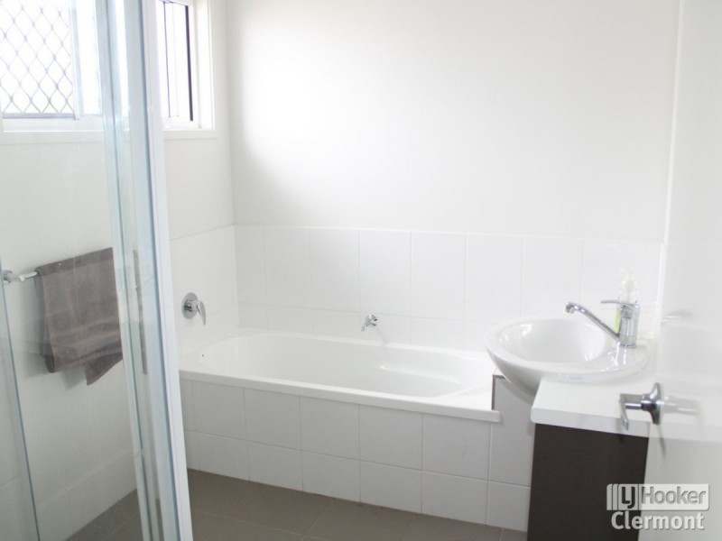 2/47 McDonald Flat Road, Clermont QLD 4721