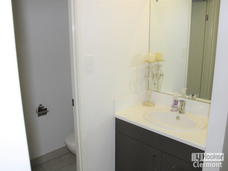 2/47 McDonald Flat Road, Clermont QLD 4721